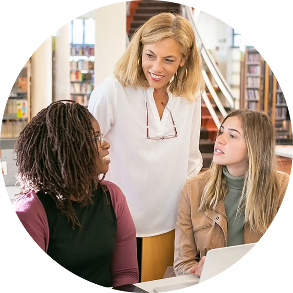 HMI-ResearchOps-circle Three women collaborating