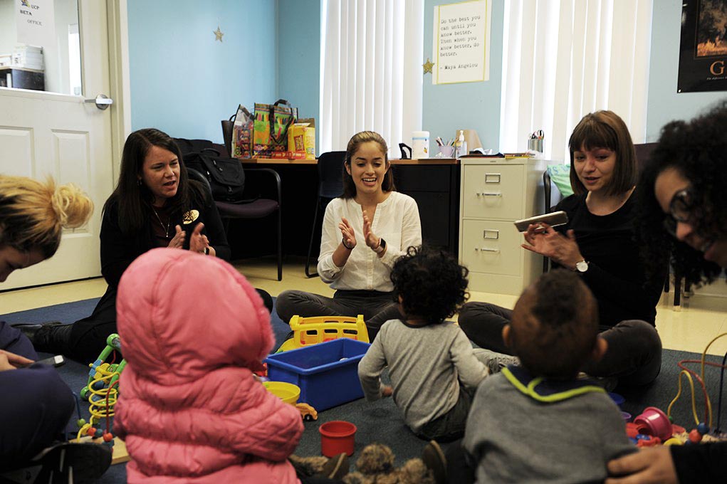 Faculty Member Inspires Undergraduates to Participate in Research