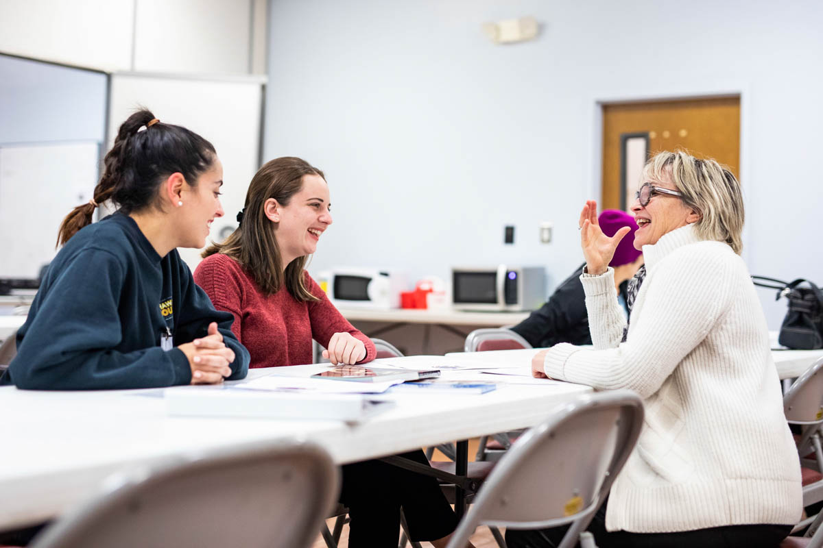 UCF Students Help Immigrants in Maitland Adjust to American Life