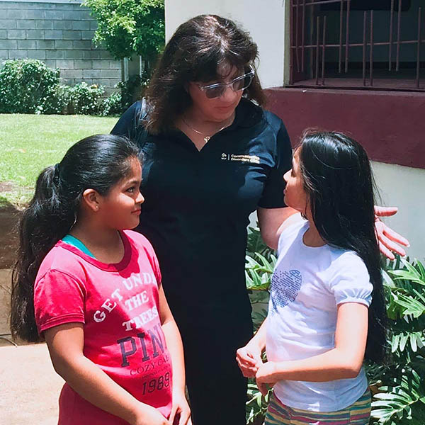Rosa-Lugo interacting with schoolchildren in Costa Rica.