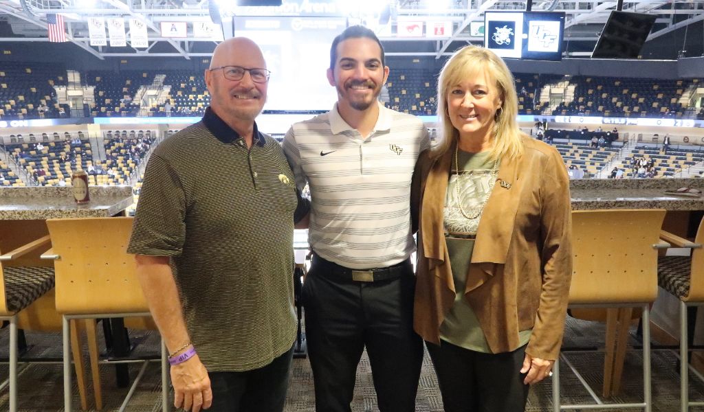 ucf-kinesiology-student-meets-scholarship-donors-connects-to-purpose-ucf