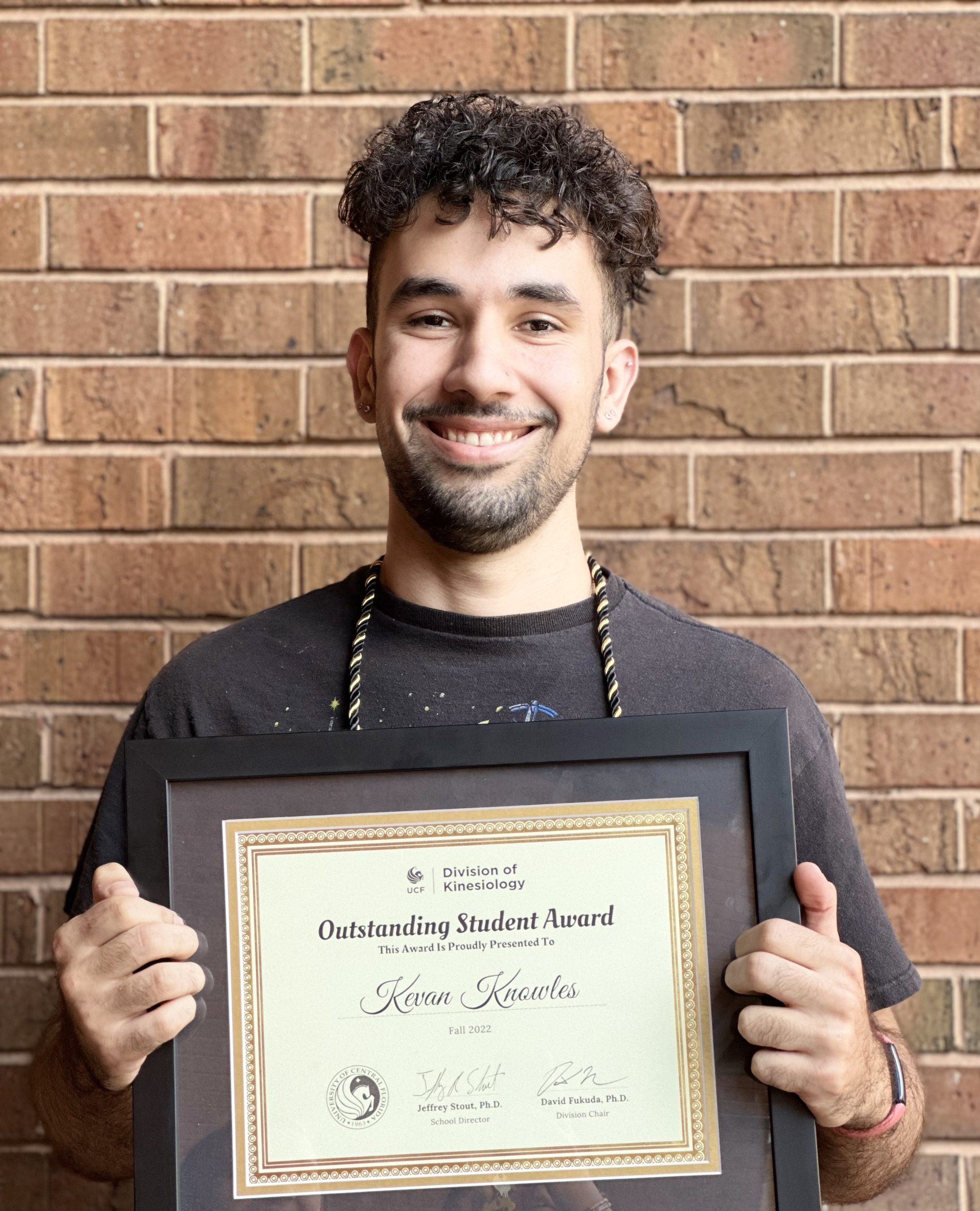 Kevan Knowles Receives Division of Kinesiology Outstanding Student Award