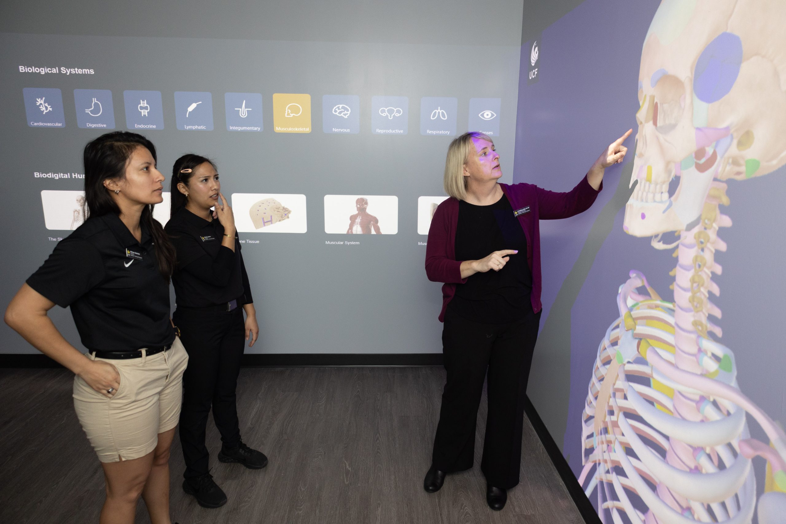 Virtual reality room creating new learning opportunity for UCF healthcare students